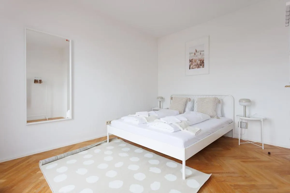 Appartamento Familien- Und Gruppenparadies Platz Fuer 12 Gaeste Vienna