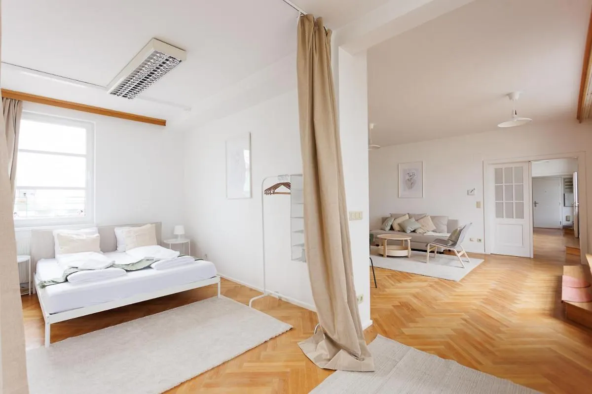 Apartment Familien- Und Gruppenparadies Platz Fuer 12 Gaeste Vienna Austria