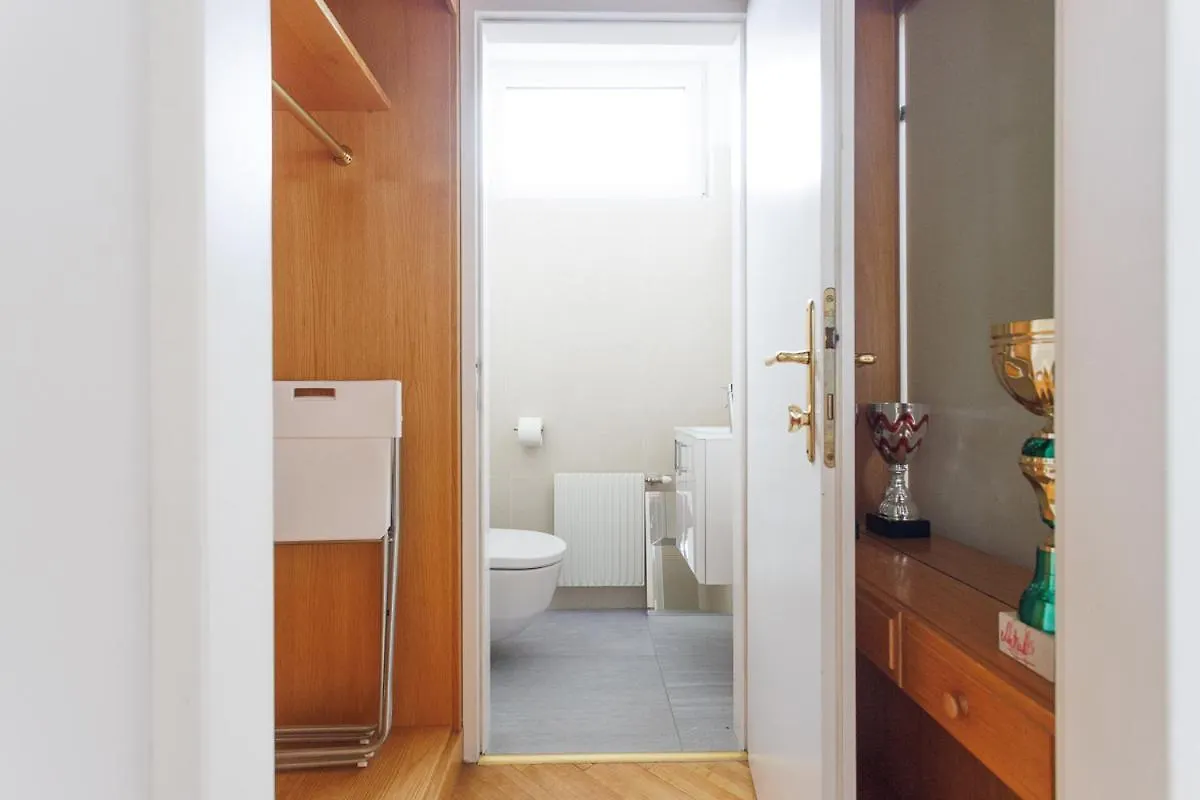 Apartment Familien- Und Gruppenparadies Platz Fuer 12 Gaeste Vienna Austria